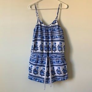 Loft linen blue and white print romper size 8P